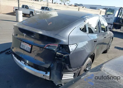 2024 Tesla Model Y Long Range Dual Motor All-Wheel Drive/Rwd из США, поврежденный, VIN 7SAYGDED0RF102126